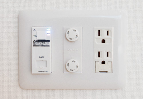 マルチメディア電話回線に対応（Wi-Fi付）