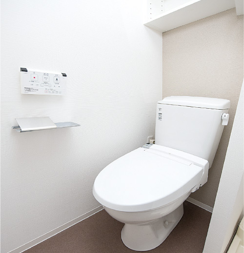 TOILET&POWDER ROOM