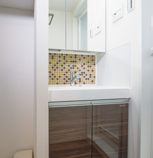 TOILET&POWDER ROOM